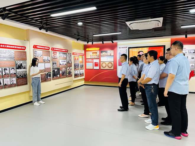 輕工供銷(xiāo)公司組織參觀(guān)歷下區(qū)廉潔文化教育展廳